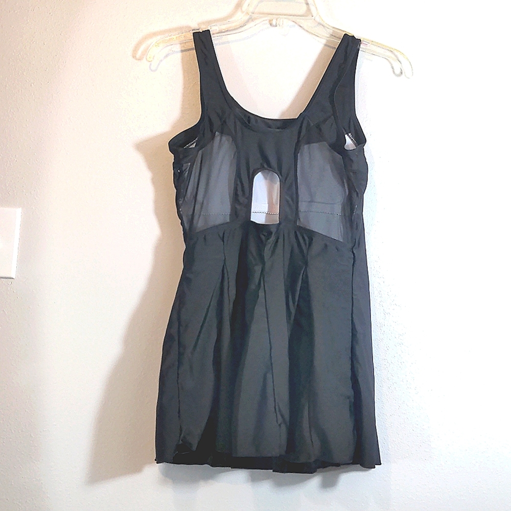 Swimsuit - Picture 3 of 5